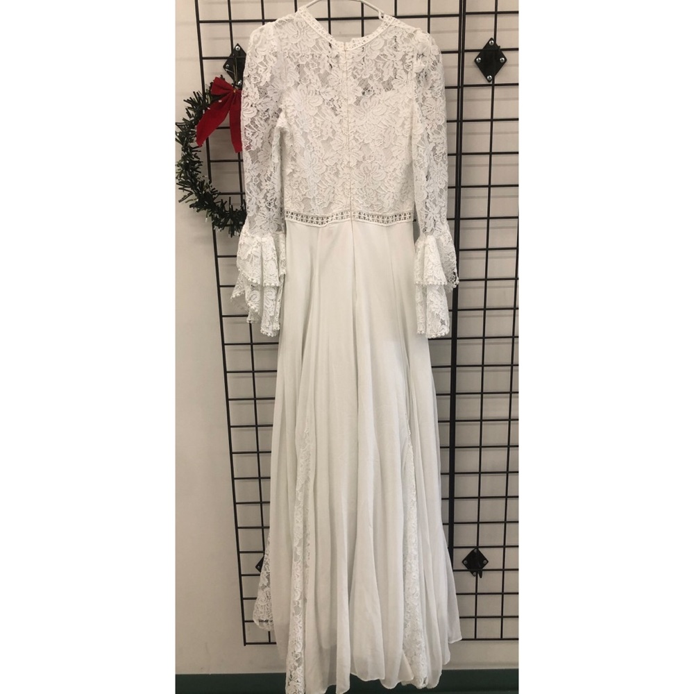 Wedding Dress - Picture 2 of 5